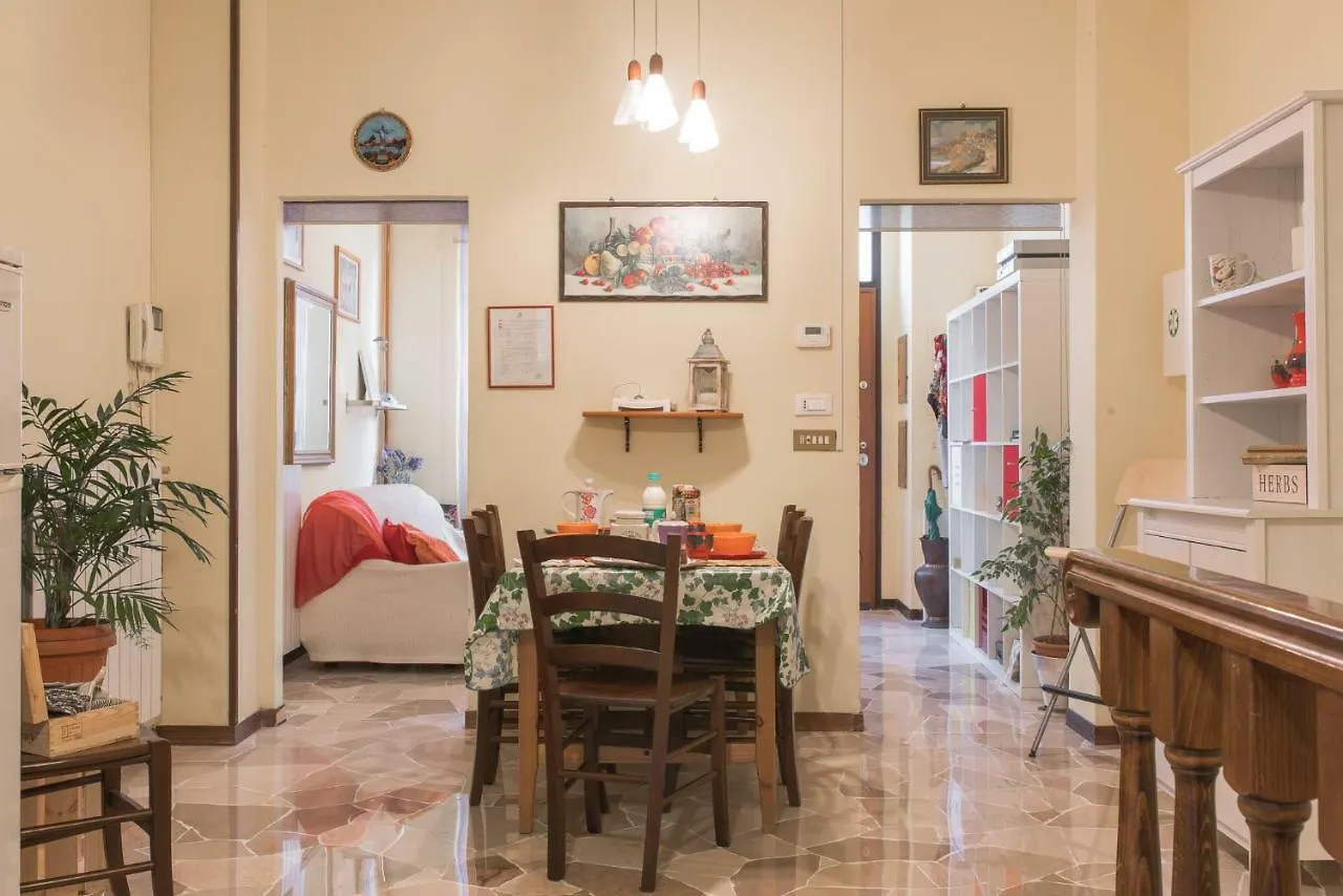 Apartment Pink21 Florence Italy