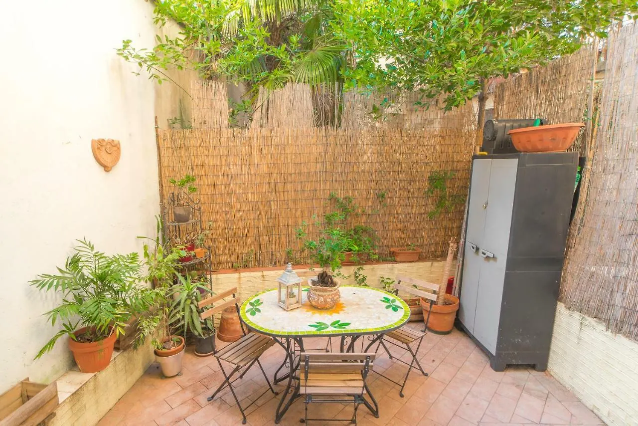 Apartment Pink21 Florence Italy